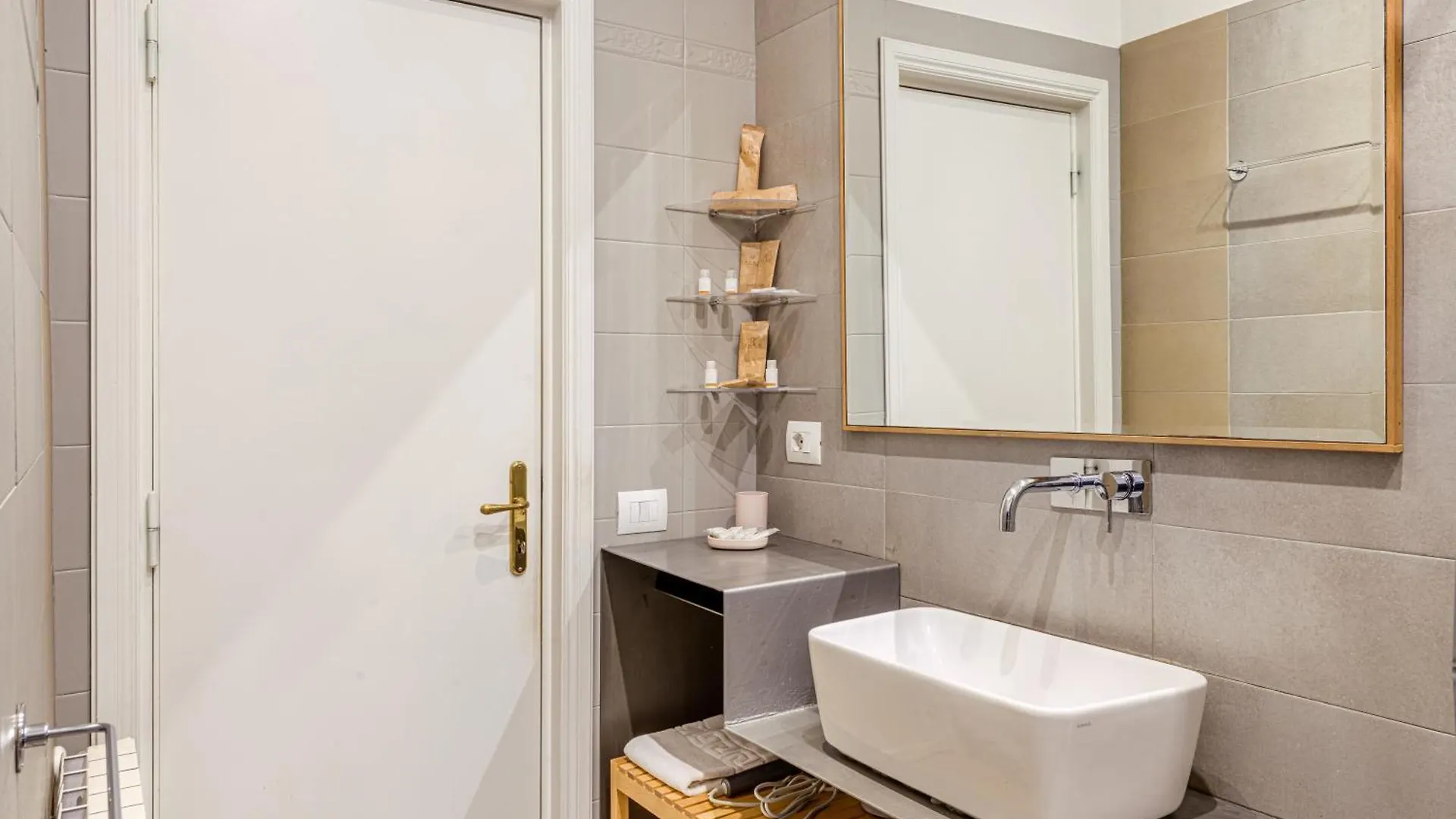 Giulia Apartment Rome 0*,